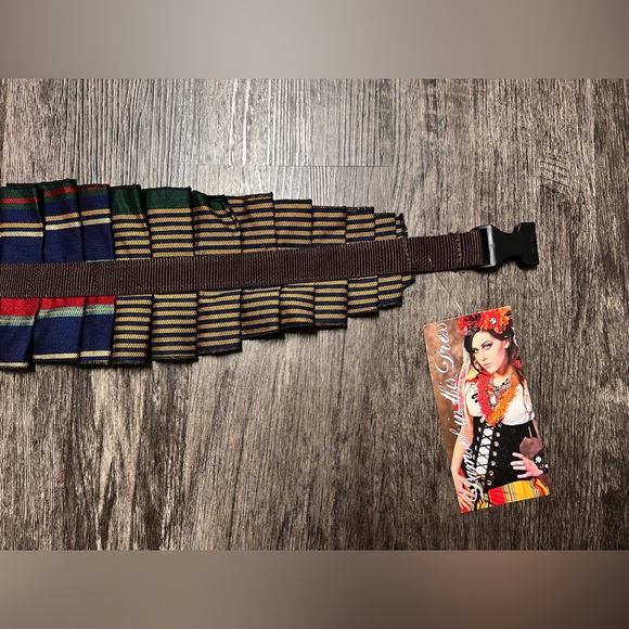 NWT Damsel RUFFLE BUSTLE Belt M L Women - Picture 8 of 12